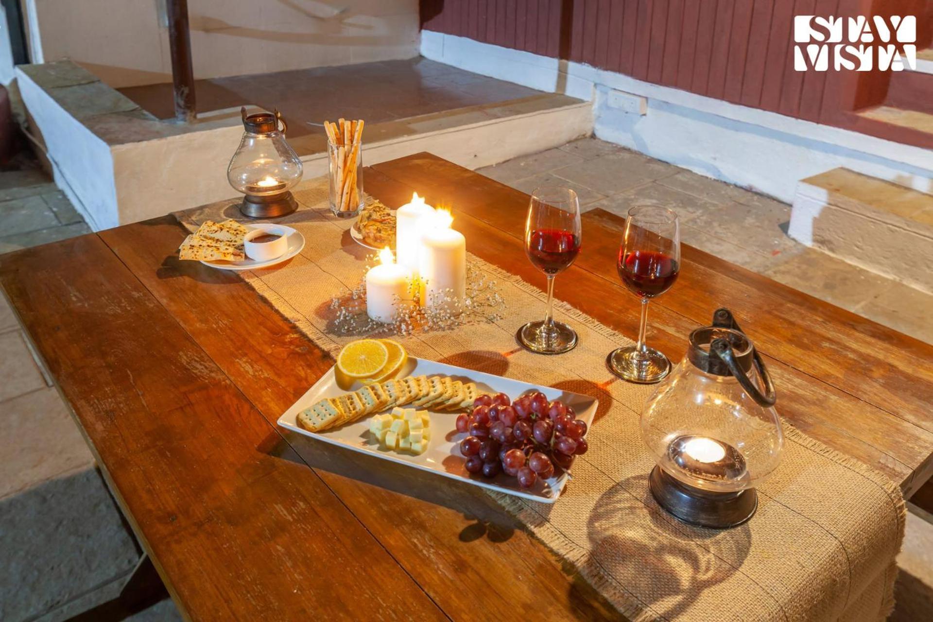Stayvista'S Firefly Mountain Retreat - Villa With Private Pool, Gazebo & Terrace Карджат Экстерьер фото